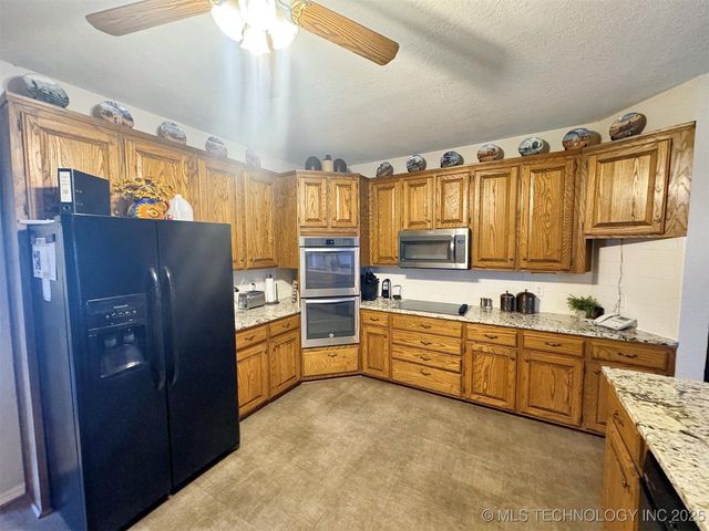 30998 S Molly Brown Road, Cookson, OK 74427