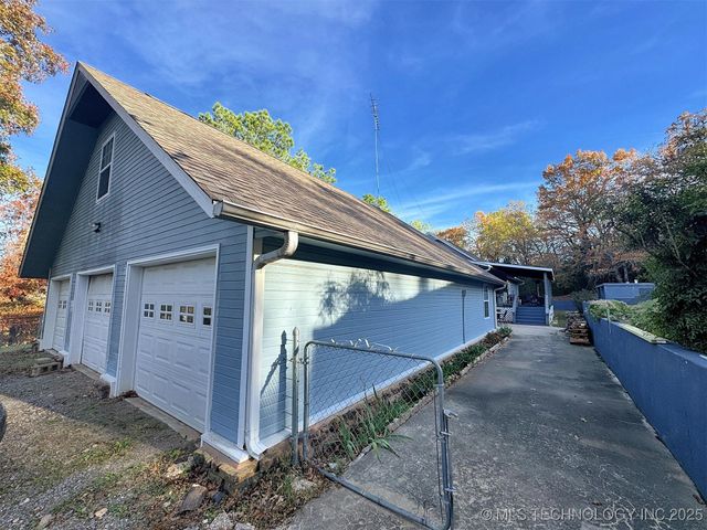 30998 S Molly Brown Road, Cookson, OK 74427