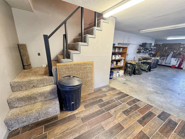 30998 S Molly Brown Road, Cookson, OK 74427