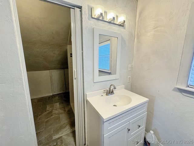 30998 S Molly Brown Road, Cookson, OK 74427