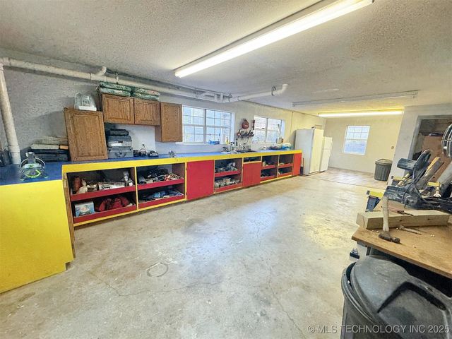 30998 S Molly Brown Road, Cookson, OK 74427