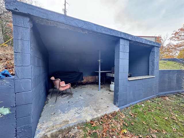 30998 S Molly Brown Road, Cookson, OK 74427