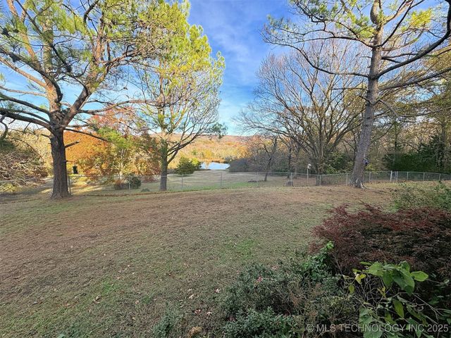 30998 S Molly Brown Road, Cookson, OK 74427