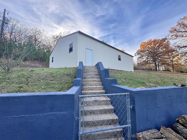 30998 S Molly Brown Road, Cookson, OK 74427