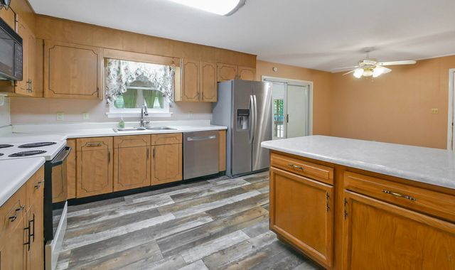 445 Kelsey Drive, Rossville, GA 30741