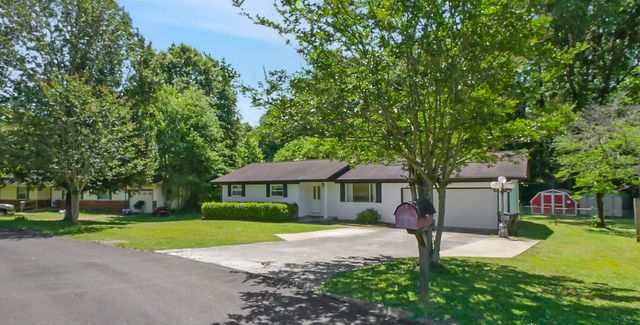 445 Kelsey Drive, Rossville, GA 30741
