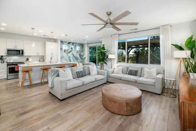 1244 Via Candelas, Oceanside, CA 92056