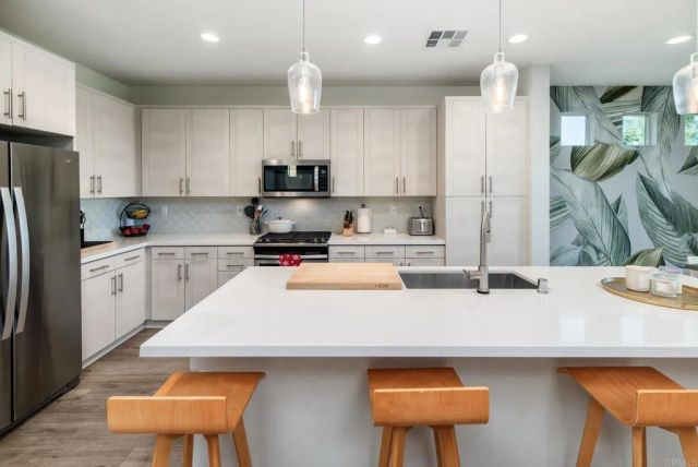 1244 Via Candelas, Oceanside, CA 92056