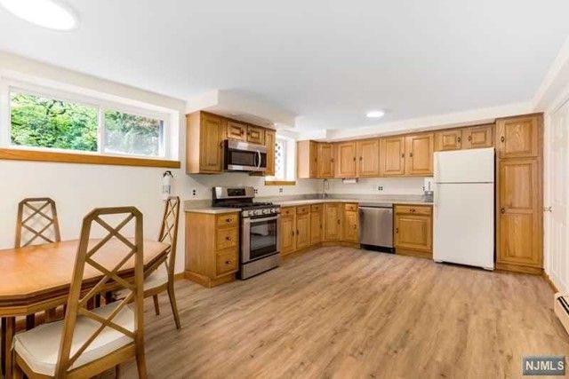 127 Old Tappan Road, Old Tappan, NJ 07675