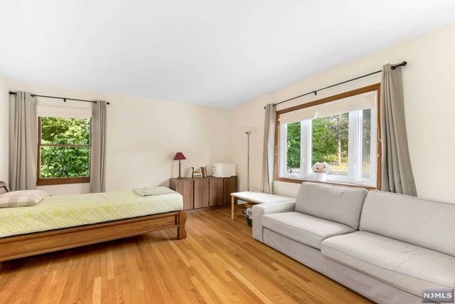 127 Old Tappan Road, Old Tappan, NJ 07675