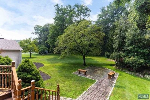 127 Old Tappan Road, Old Tappan, NJ 07675