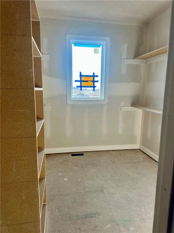 406 Glenn Court, Baldwin City, KS 66006