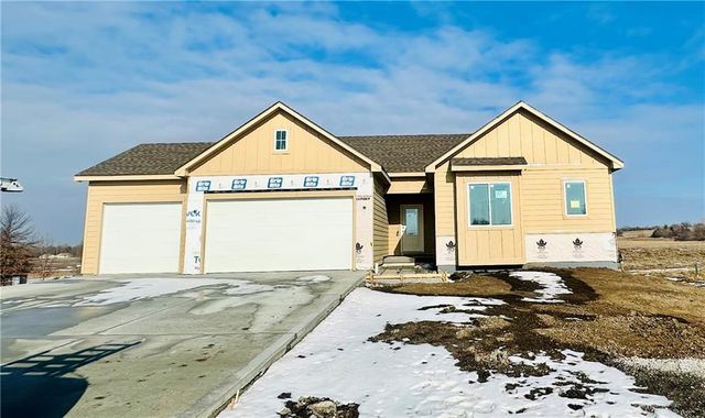 406 Glenn Court, Baldwin City, KS 66006