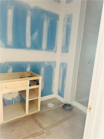 406 Glenn Court, Baldwin City, KS 66006