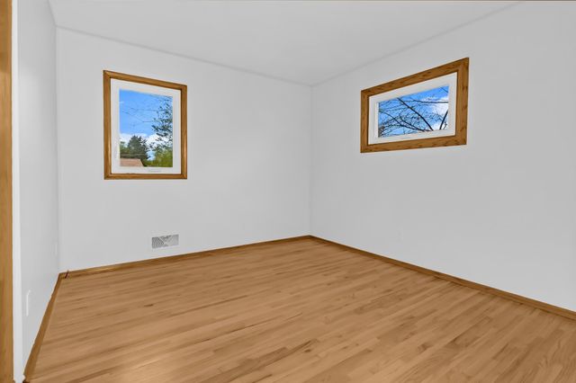 2013 Jade Lane, Eagan, MN 55122