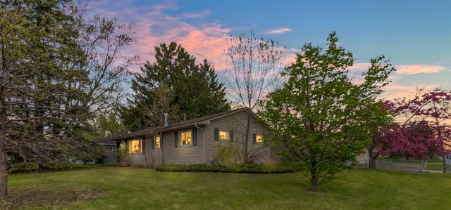 2013 Jade Lane, Eagan, MN 55122