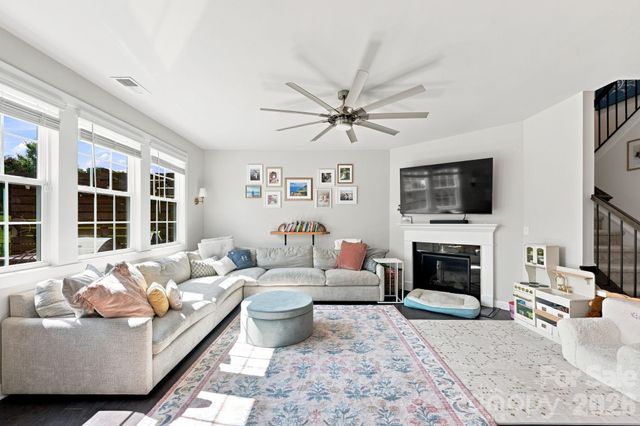445 Hudson Place, Davidson, NC 28036