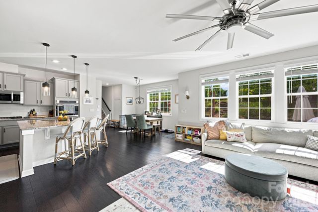 445 Hudson Place, Davidson, NC 28036