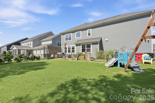 445 Hudson Place, Davidson, NC 28036