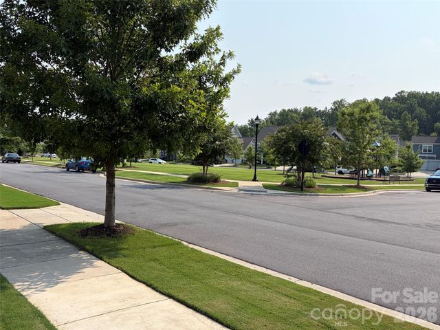 445 Hudson Place, Davidson, NC 28036