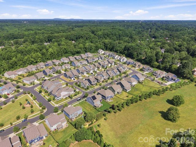 445 Hudson Place, Davidson, NC 28036