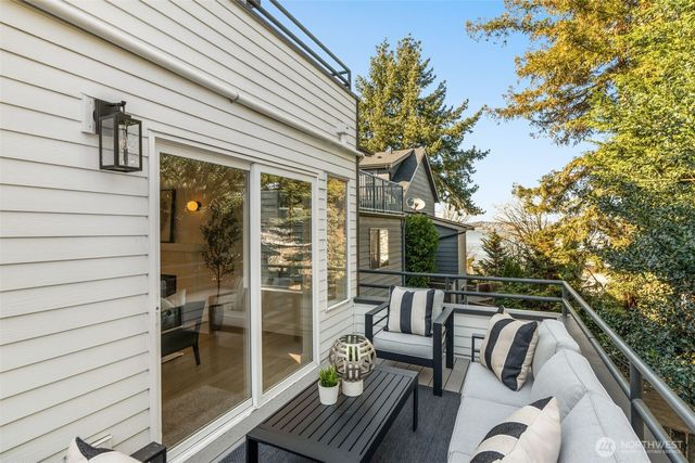 3708 20th Avenue SW, Seattle, WA 98106