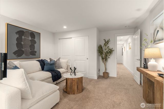 3708 20th Avenue SW, Seattle, WA 98106