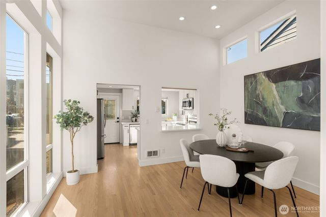 3708 20th Avenue SW, Seattle, WA 98106