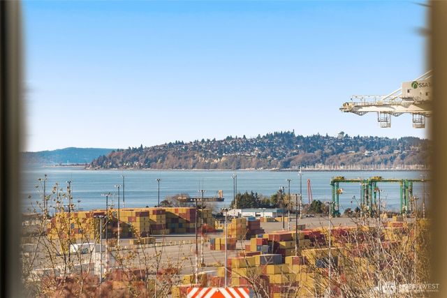 3708 20th Avenue SW, Seattle, WA 98106