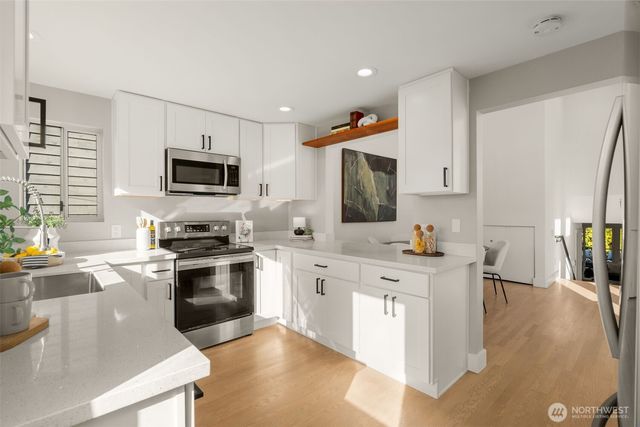 3708 20th Avenue SW, Seattle, WA 98106