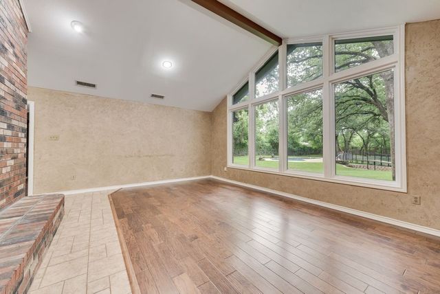 4500 Hacienda Drive, Arlington, TX 76017