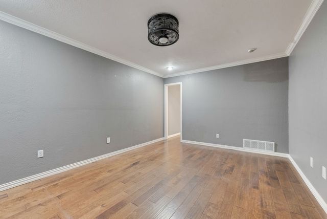 4500 Hacienda Drive, Arlington, TX 76017