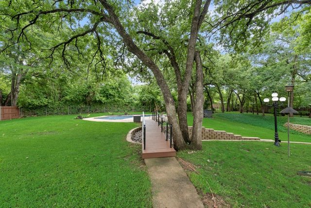 4500 Hacienda Drive, Arlington, TX 76017