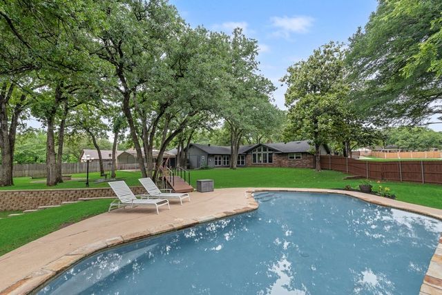 4500 Hacienda Drive, Arlington, TX 76017