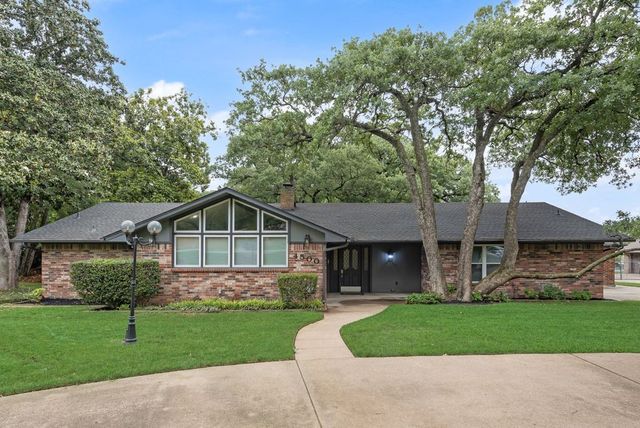 4500 Hacienda Drive, Arlington, TX 76017