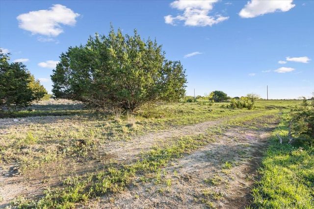 198 Cherry Laurel LN, Lampasas, TX 76550