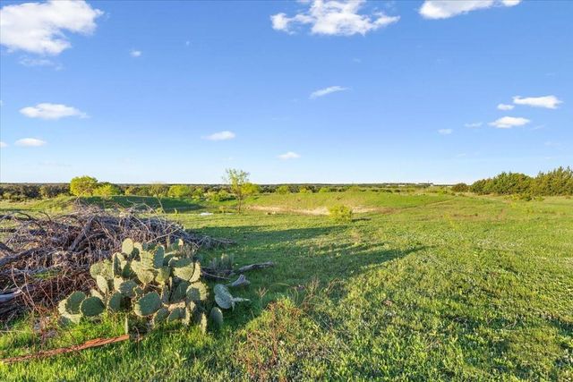 198 Cherry Laurel LN, Lampasas, TX 76550
