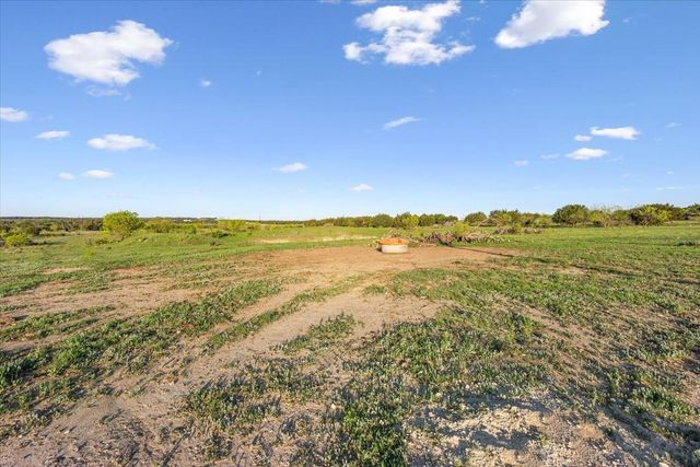 198 Cherry Laurel LN, Lampasas, TX 76550