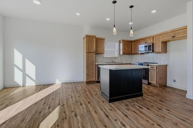 3328 NAPLES DR, Columbia, MO 65202