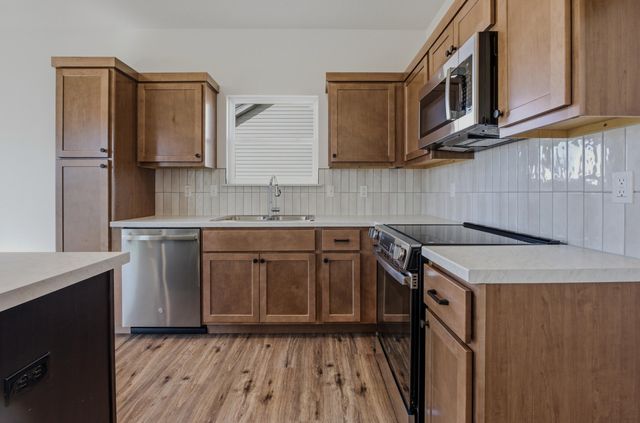 3328 NAPLES DR, Columbia, MO 65202