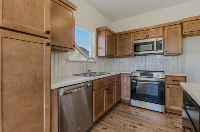 3328 NAPLES DR, Columbia, MO 65202