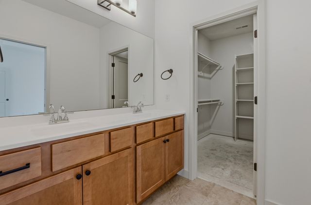 3328 NAPLES DR, Columbia, MO 65202