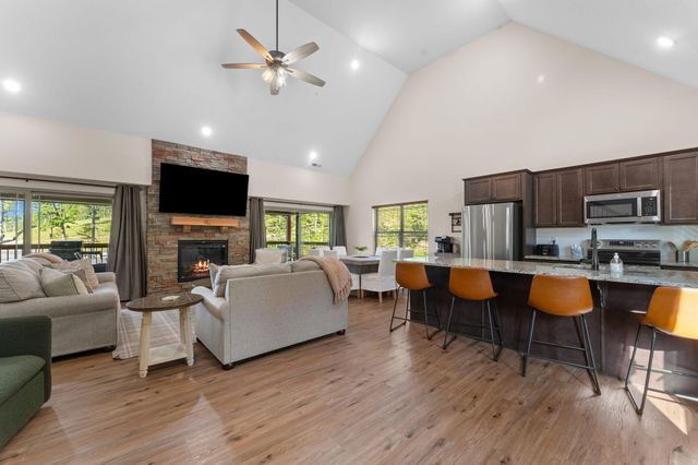 172 Ravine Roadway 30, Hollister, MO 65672