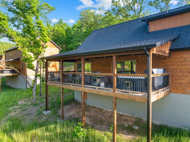 172 Ravine Roadway 30, Hollister, MO 65672