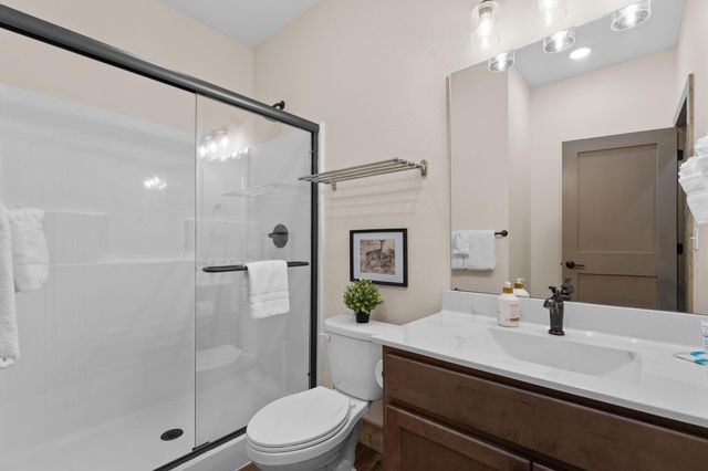 172 Ravine Roadway 30, Hollister, MO 65672