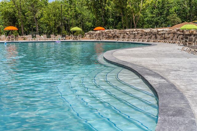 172 Ravine Roadway 30, Hollister, MO 65672