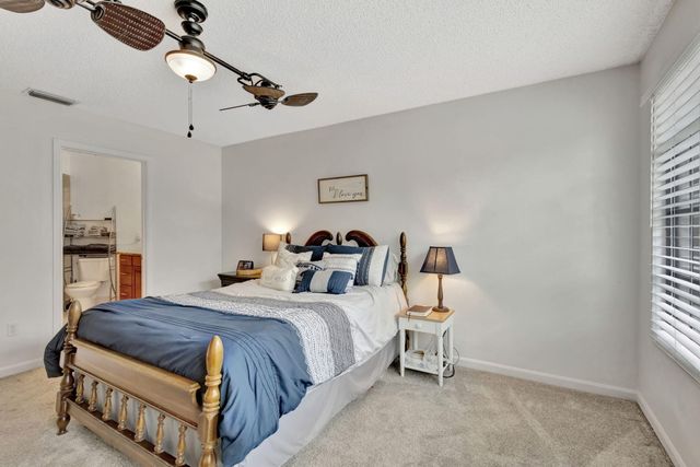 146 Weybridge Circle B, Royal Palm Beach, FL 33411