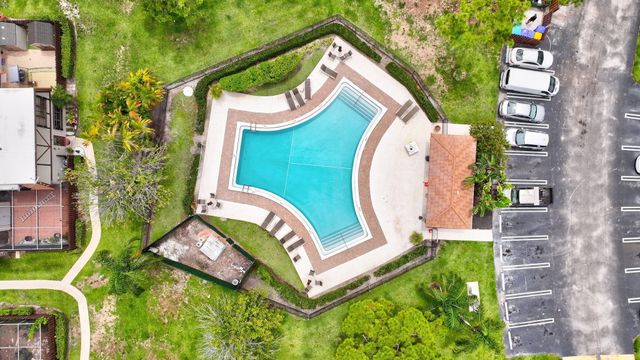 146 Weybridge Circle B, Royal Palm Beach, FL 33411