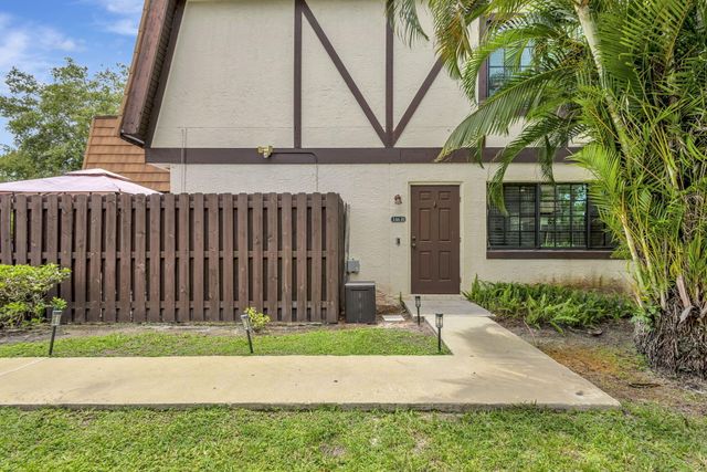 146 Weybridge Circle B, Royal Palm Beach, FL 33411