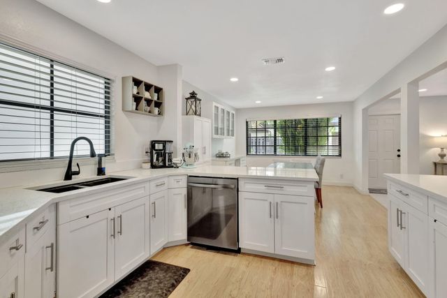 146 Weybridge Circle B, Royal Palm Beach, FL 33411